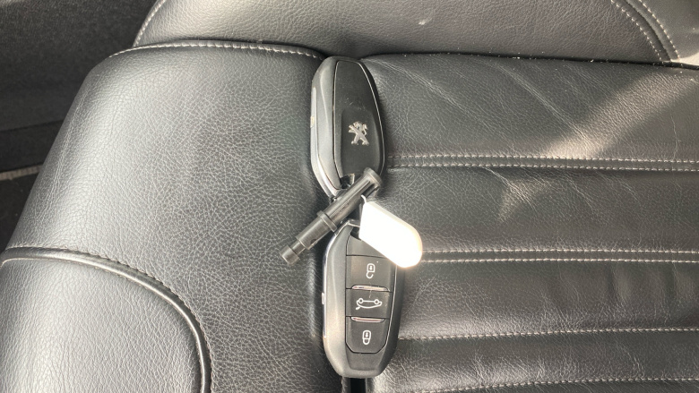 Peugeot 5008 1.2 PureTech Allure 5dr EAT8 Petrol Estate